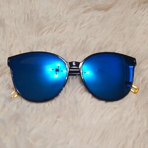 Unisex Oversized Blue Reflective mirror Sunglasses